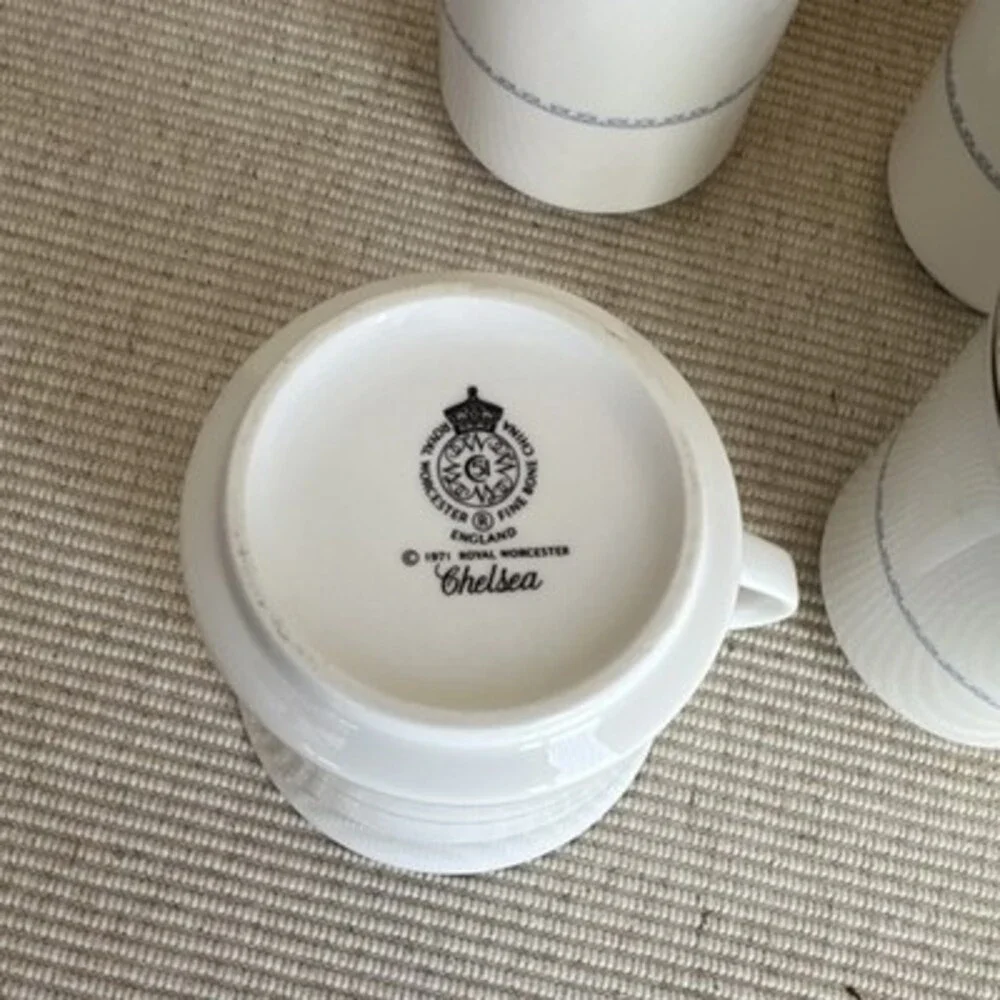 Royal Worcester Chelsea Bone China Coffee Cups Set of 8 Blue Floral Vintage 1971